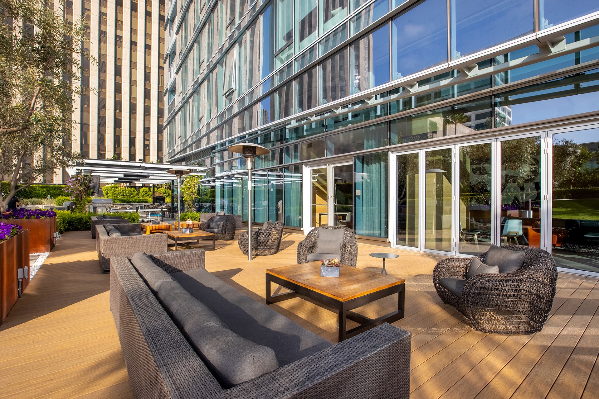 Best Decking Materials For California Homes